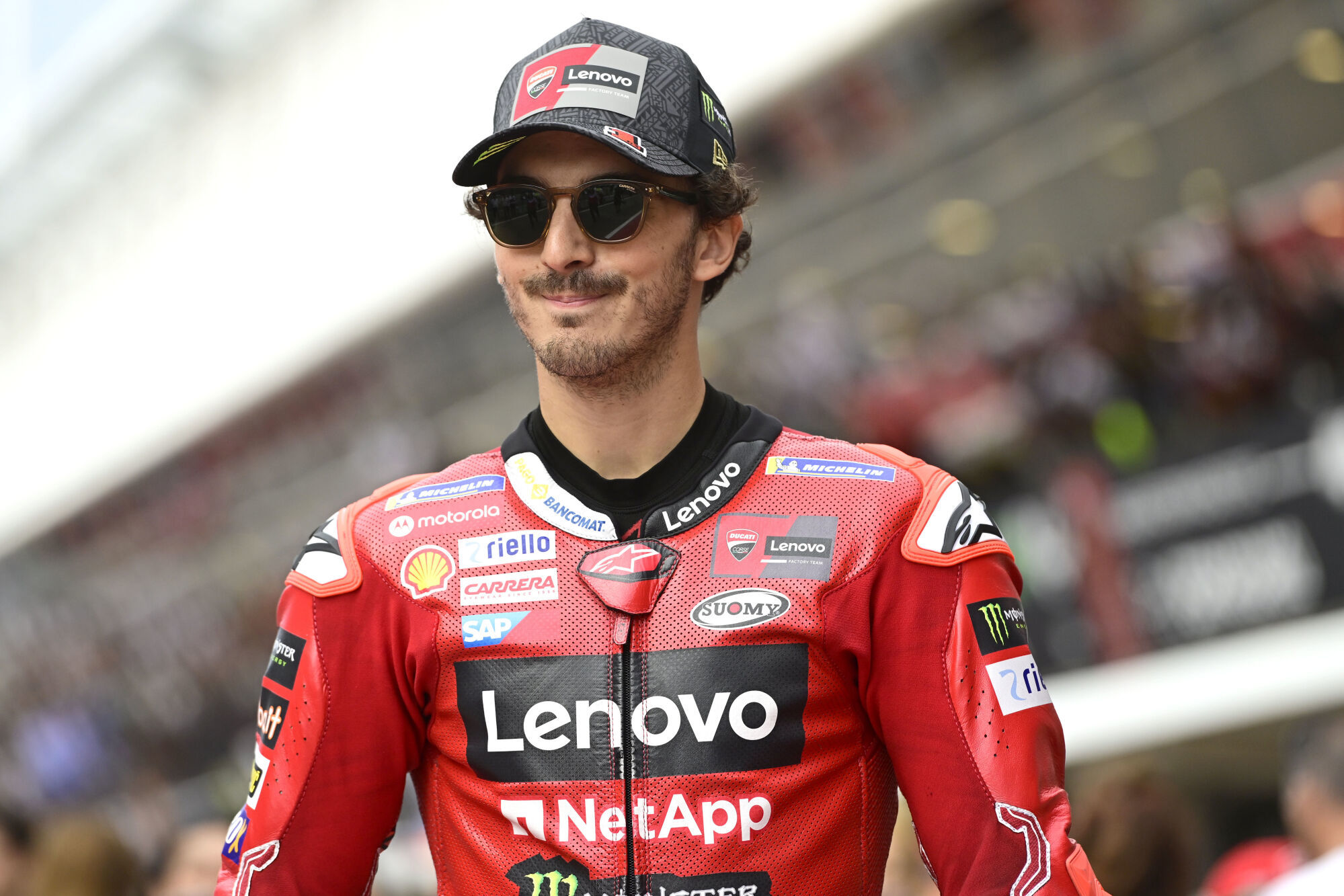 bagnaia reste confiant malgré les nouveautés techniques défaillantes, prêt à relever les défis de la saison avec détermination.