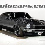 découvrez l'histoire passionnante de la chevrolet camaro 1966-1970, une légende américaine célébrant 60 ans de rivalité intense avec la mythique ford mustang.