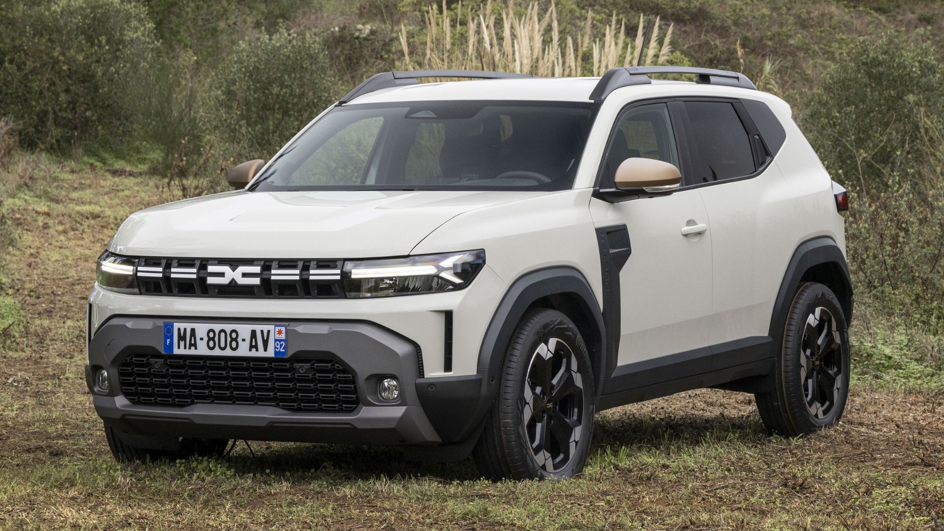 découvrez le dacia duster 2027 avec ses nouveautés, un style renouvelé et des équipements innovants pour une expérience de conduite moderne et confortable.