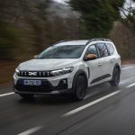 découvrez notre avis détaillé sur la dacia jogger avec son moteur hybride 155 ch : performances, consommation et avantages de cette nouveauté hybride.