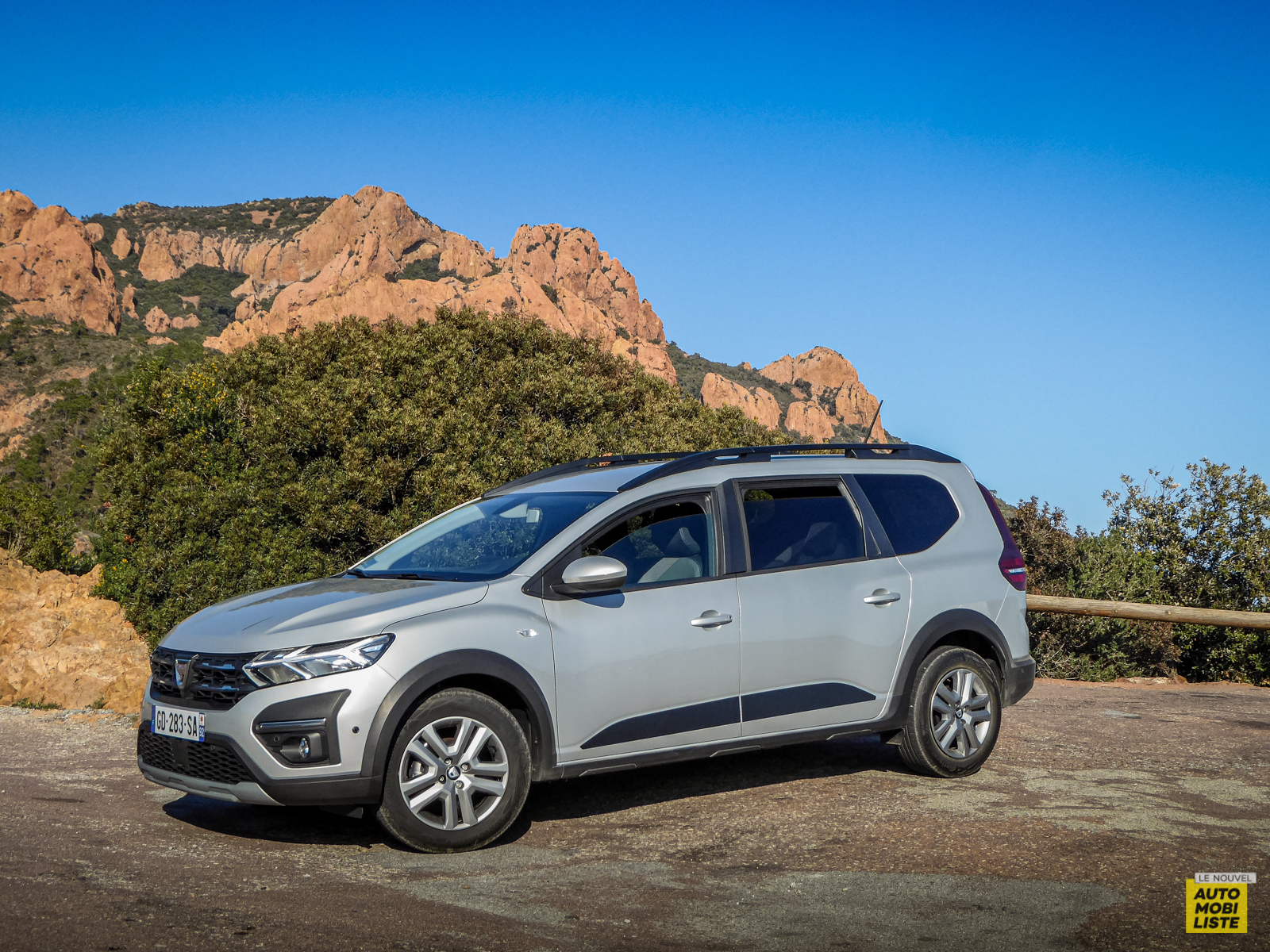 découvrez la dacia jogger gpl 5 places, une option économique et écologique qui allie confort et praticité pour toute la famille. est-ce le choix idéal pour vous ?