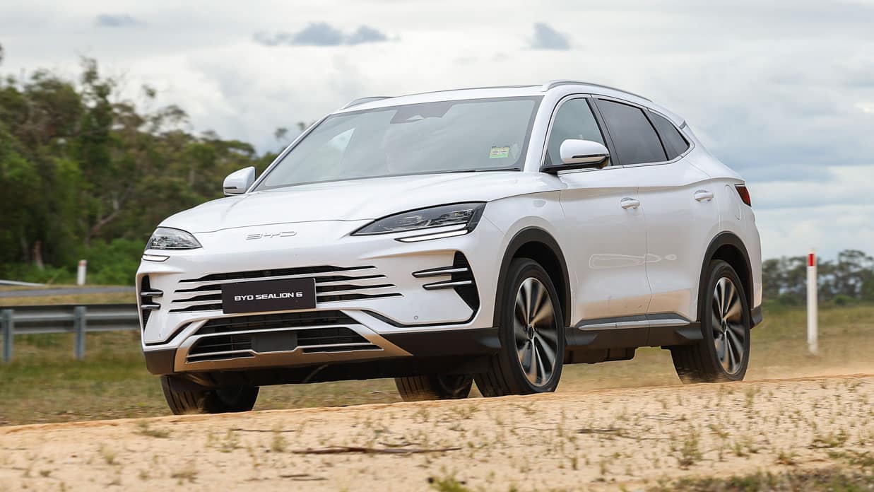 découvrez notre essai complet du byd seal 6 hybride rechargeable, alliant performance, économie d'énergie et technologie avancée pour une conduite durable et agréable.