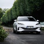 découvrez l'essai du byd seal 6, la première berline hybride rechargeable alliant performance, autonomie et technologie avancée pour une conduite éco-responsable.