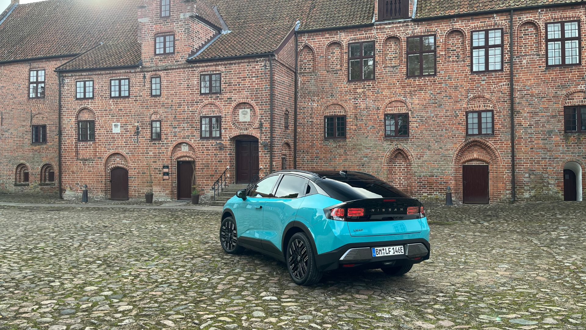 découvrez notre essai complet de la nouvelle nissan leaf, la voiture électrique innovante alliant performance, autonomie et design moderne.