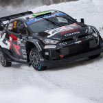 revivez les moments forts du rallye de suède avec evans qui domine la course et solberg qui fait preuve d'audace. découvrez les performances impressionnantes et les stratégies captivantes de ces pilotes.