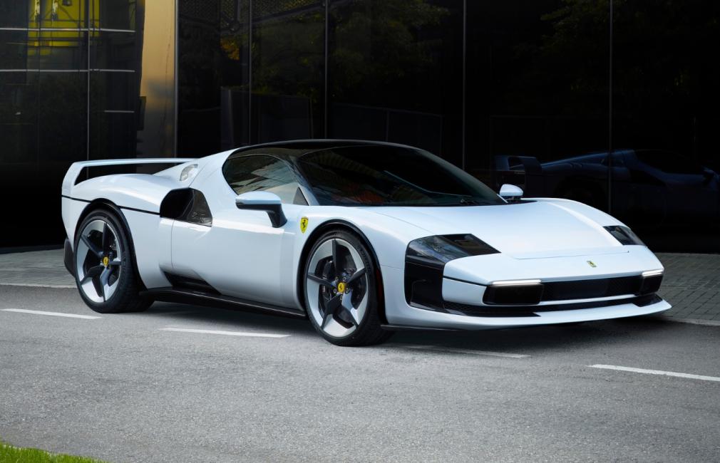 découvrez ferrari, la supercar qui incarne la performance et le luxe d'une autre dimension, alliant design innovant et puissance exceptionnelle.