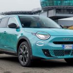 découvrez comment la fiat 600 a révolutionné l'aérodynamisme automobile bien avant la tesla model y, alliant design innovant et performance.
