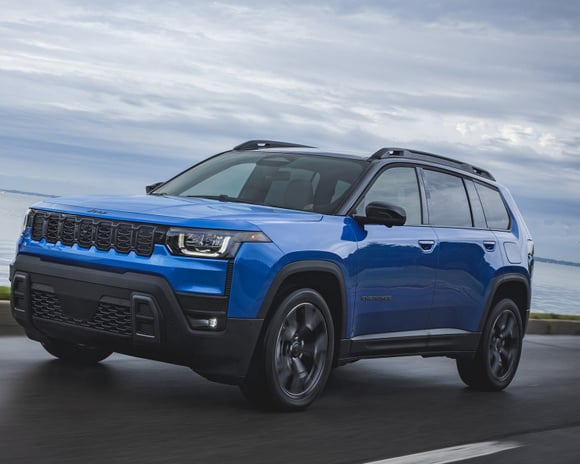 découvrez comment les nouvelles normes européennes marquent la fin de l'ère de la jeep authentique, transformant l'industrie et l'expérience de conduite.