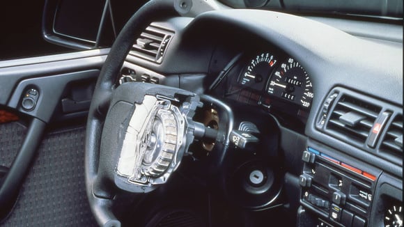 découvrez la fin progressive des rappels takata prévue d'ici 2026 et ce que cela signifie pour la sécurité automobile et les conducteurs.