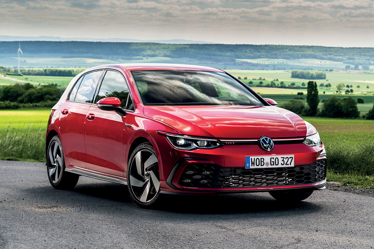 découvrez la golf gti spectaculaire, alliant performance sportive et design audacieux pour une expérience de conduite inoubliable.