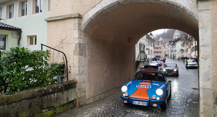 grégoire saucy rejoint le programme mclaren, marquant une étape clé dans sa carrière de pilote. découvrez son parcours et ses ambitions au sein de l'équipe de course emblématique.