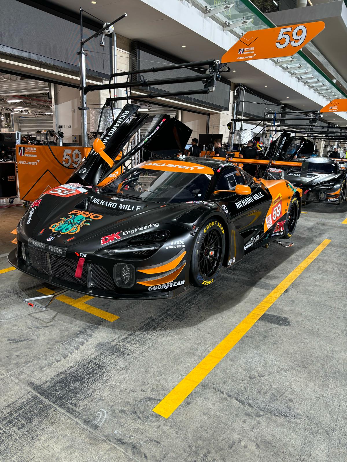 découvrez l'intégration de grégoire saucy au sein du programme mclaren, une étape clé dans sa carrière en sport automobile.