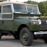 découvrez notre guide d'achat complet pour la land rover série i (1948-1958) : conseils, points clés et astuces pour bien choisir votre véhicule légendaire.