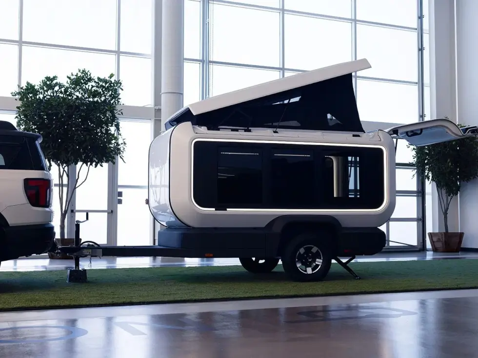 découvrez la honda base station, une caravane futuriste compacte idéale pour votre garage, alliant design innovant et fonctionnalité optimale.