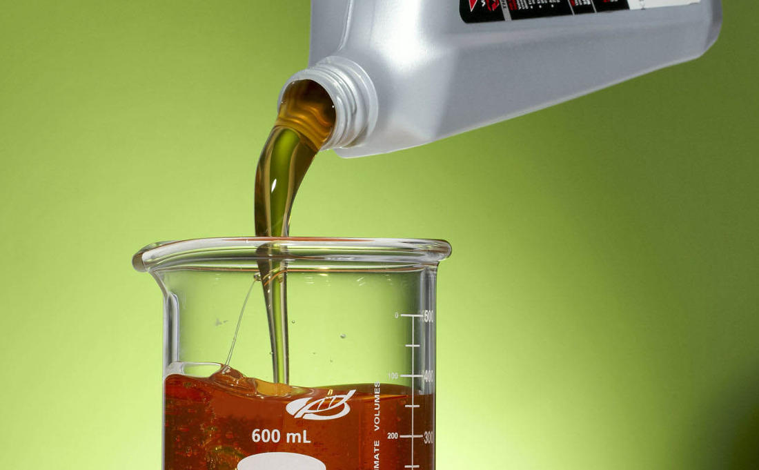 découvrez notre sélection d'huiles moteur essentielles pour assurer la performance et la longévité de votre véhicule. qualité garantie pour un entretien optimal.