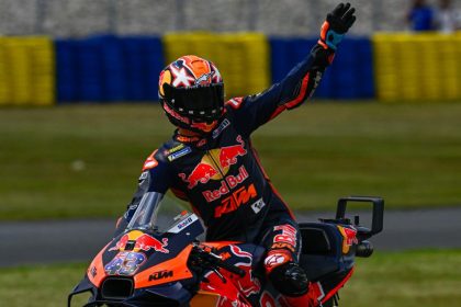 jack miller exprime son soutien pour le transfert du motogp à adélaïde, soulignant les avantages et l'enthousiasme autour de ce changement majeur dans le calendrier.