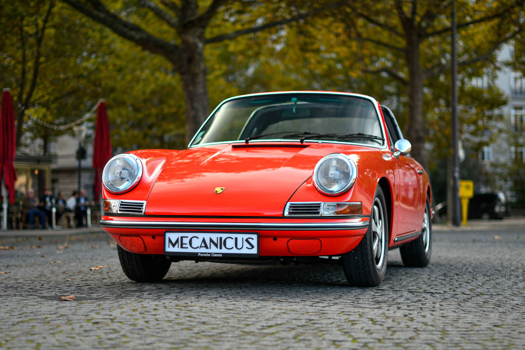 découvrez la légende de la porsche 912, un modèle emblématique produit entre 1965 et 1969, alliant performance et design classique.