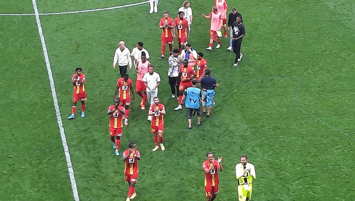 découvrez le match exceptionnel entre les légendes de la f1 et le mans fc, un événement sportif unique mêlant vitesse et passion.