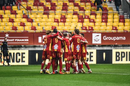 suivez le match exceptionnel entre les légendes de la f1 et le mans fc, un événement sportif unique mêlant vitesse et passion sur le terrain.