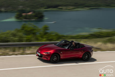 découvrez pourquoi la mazda mx-5 fait l'objet d'un rappel en raison d'une fuite de carburant, les risques associés et les mesures prises pour assurer votre sécurité.