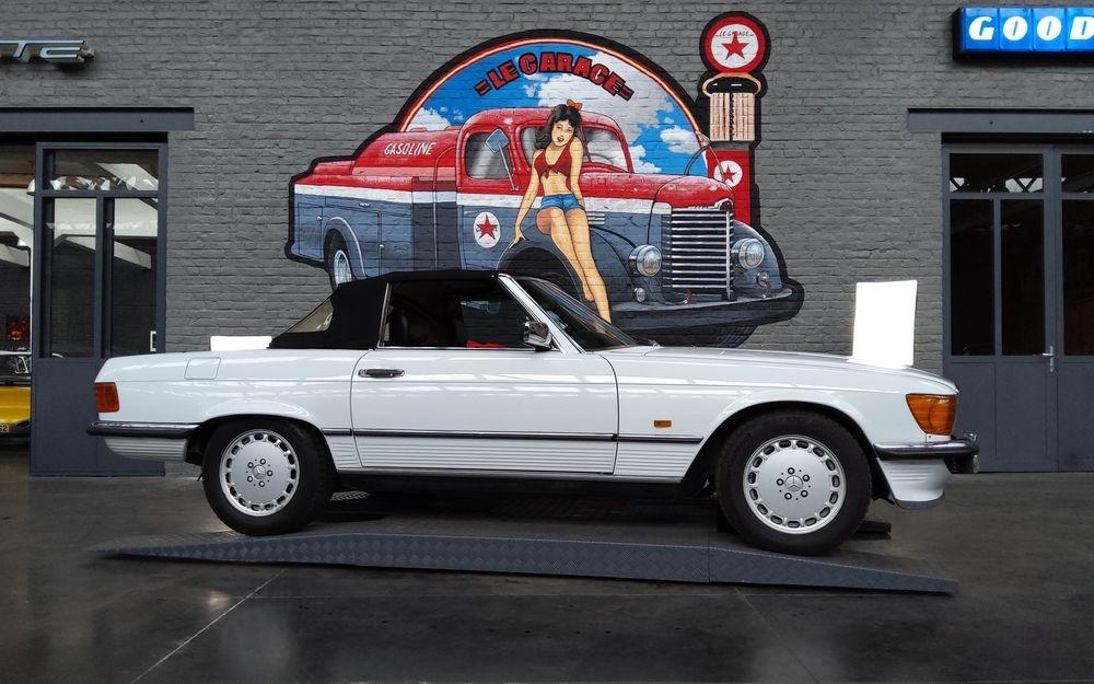 La légendaire Mercedes 300 SL, joyau de 70 ans, prête à changer de propriétaire prochainement découvrez la mercedes 300 sl légendaire à vendre, une icône automobile alliant élégance et performance exceptionnelle. ne manquez pas cette occasion unique d'acquérir un modèle historique d'exception.