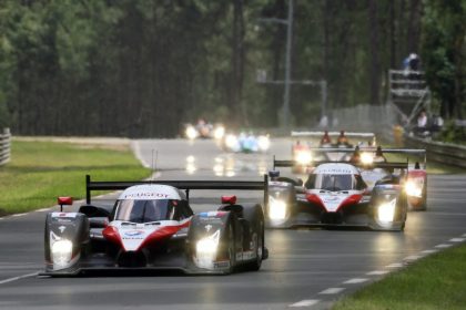 découvrez le moteur v12 hdi de la peugeot 908, une performance exceptionnelle alliant puissance, technologie diesel avancée et innovation pour une expérience de conduite incomparable.