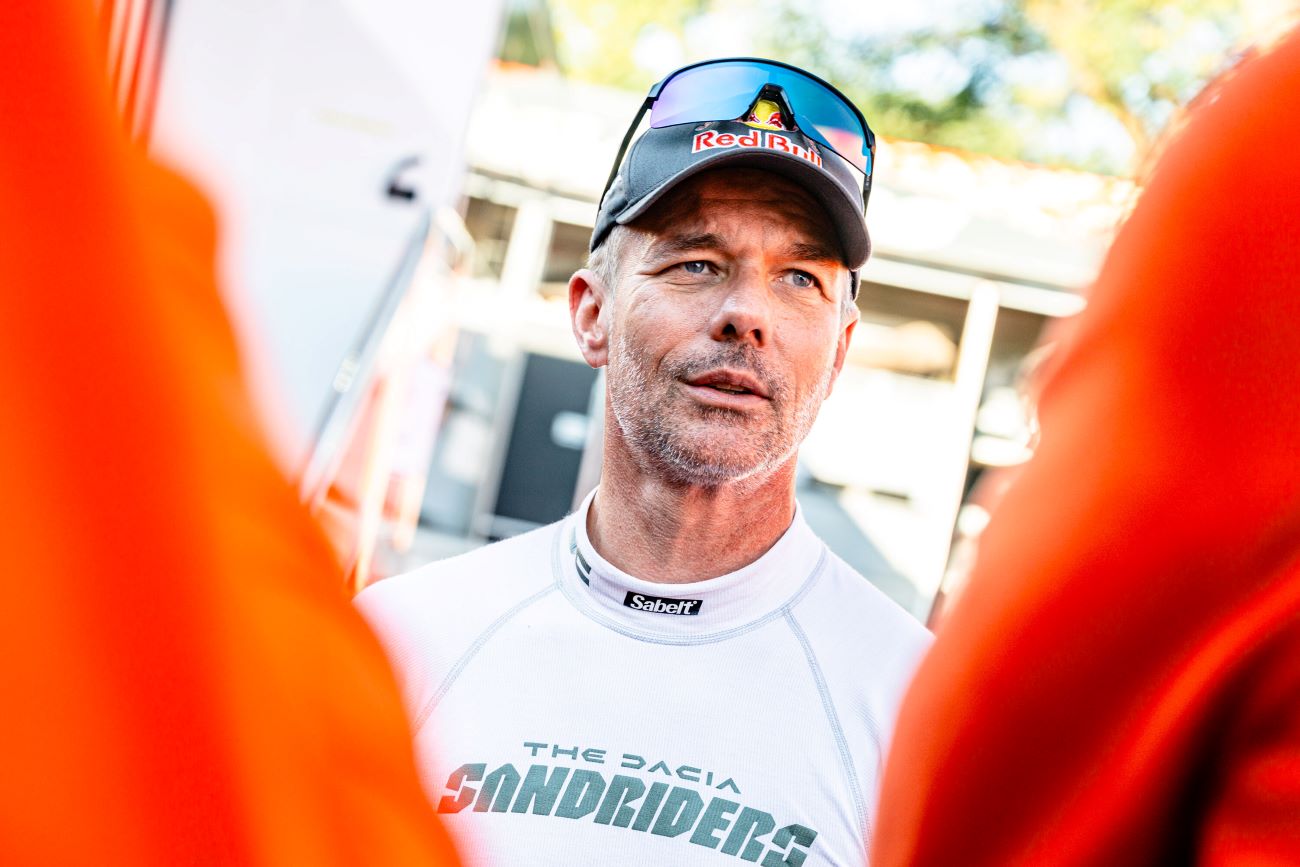 découvrez comment l'expérience de neuville surpasse et se compare à celle de hamilton dans le monde du sport automobile.