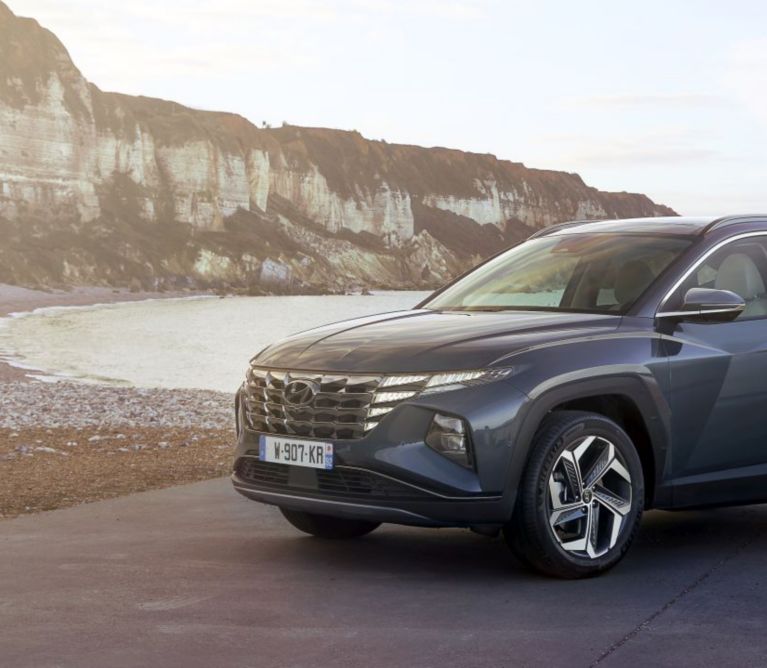 découvrez la nouvelle génération du hyundai tucson : design moderne, performances optimisées et technologies avancées pour une expérience de conduite exceptionnelle.