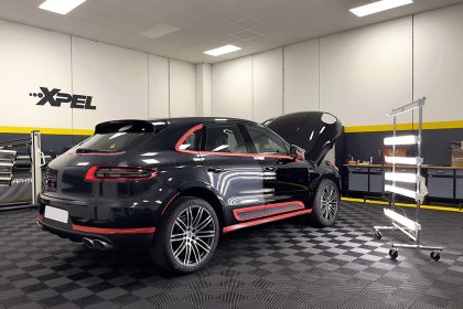 découvrez nos services professionnels de restauration carrosserie auto pour redonner à votre véhicule son aspect d'origine. réparation, peinture et rénovation personnalisée.