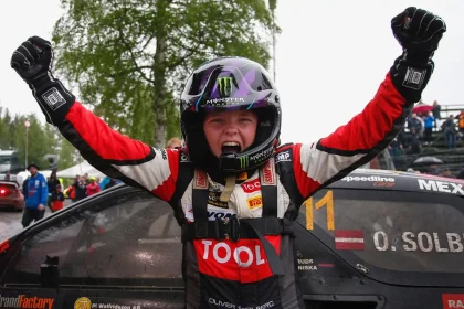 solberg proche de la victoire malgré un avertissement, montrant une performance impressionnante et une grande détermination tout au long de la compétition.
