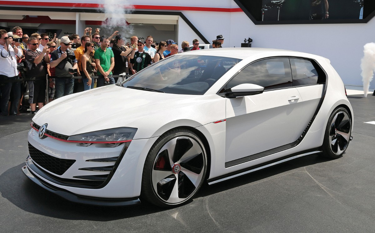 volkswagen relance la légendaire golf gti roadster avec un moteur v6 biturbo, alliant puissance et design sportif pour une expérience de conduite exceptionnelle.