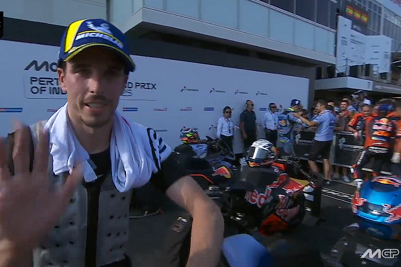 Álex Márquez déstabilisé par une Ducati au comportement frontal inhabituel découvrez comment álex márquez se retrouve déstabilisé face à une ducati peu conventionnelle lors de la dernière course.