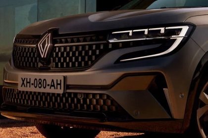 découvrez le nouveau suv hybride renault alliant élégance, performance et innovation technologique pour une conduite écologique et raffinée.