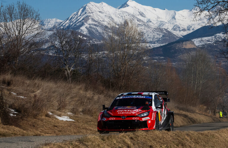 ogier relance la bataille pour la deuxième place derrière solberg et evans dans une course palpitante.