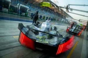 découvrez comment pourchaire retrouve la stabilité et la performance grâce à sa collaboration avec peugeot, alliant expertise et innovation automobile.