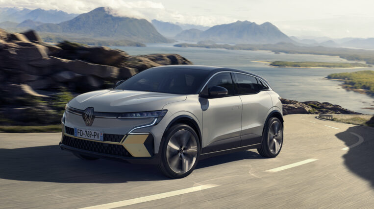 découvrez les futurs modèles hybrides renault : mégane et scénic adopteront bientôt des motorisations hybrides pour allier performance et écologie.