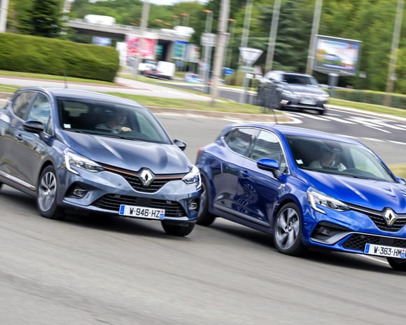 renault procède au rappel de certaines clio 5 en raison d'un problème affectant la tenue de route, afin d'assurer la sécurité des conducteurs.