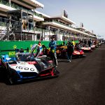 le wec reporte sa première épreuve prévue au moyen-orient, impactant le calendrier de la saison et les équipes participantes.