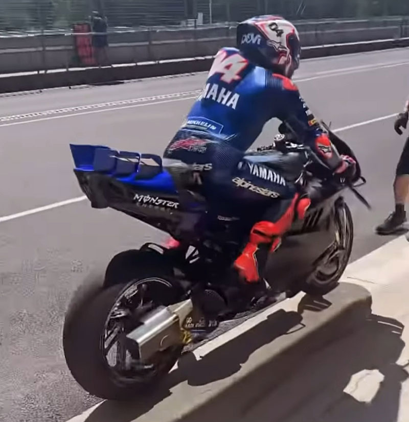 découvrez l'histoire fascinante de yamaha et son moteur v4, une innovation éphémère qui n'a duré qu'un an mais a marqué l'industrie moto.