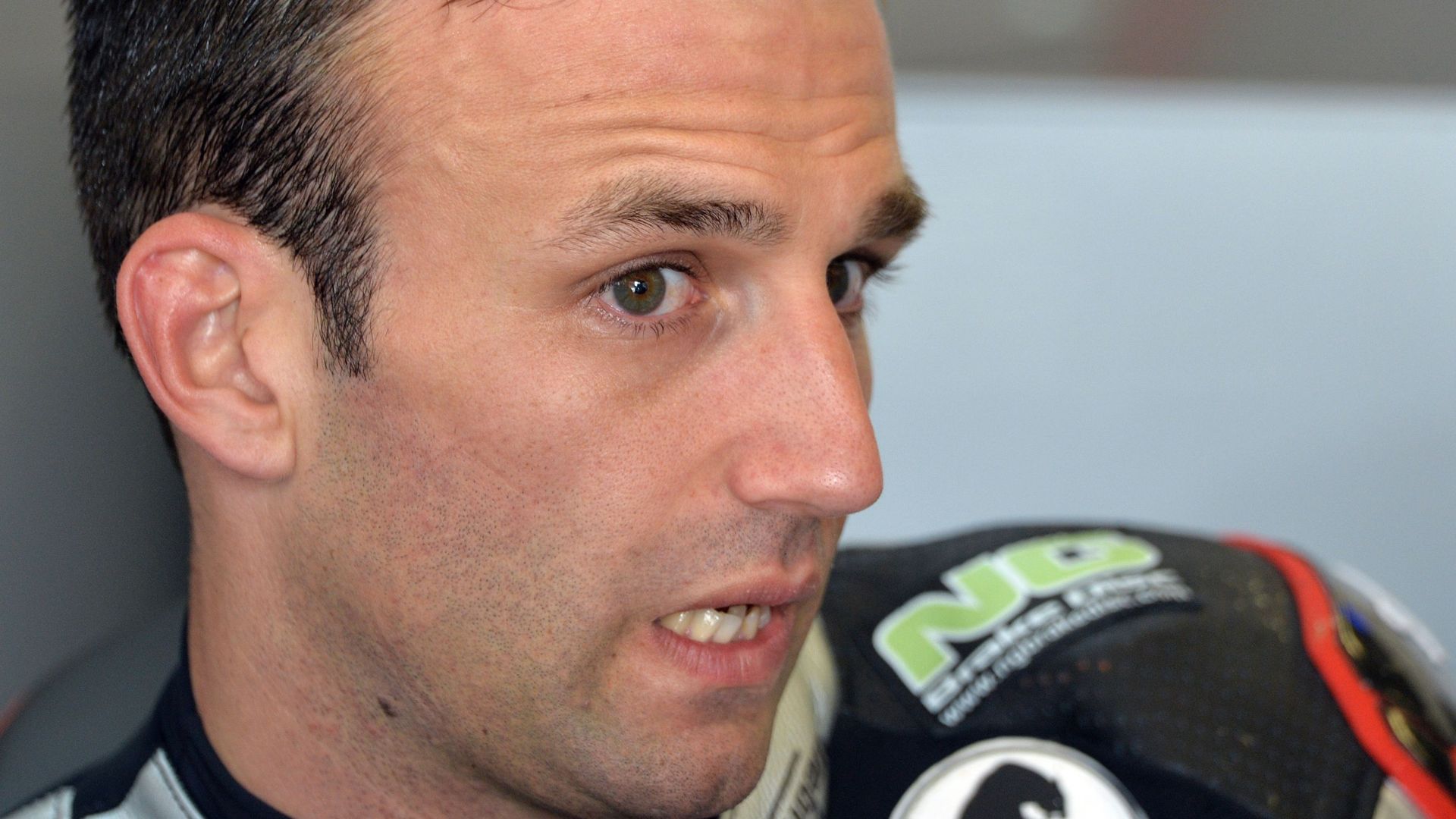 zarco rencontre des difficultés sur piste sèche lors de sa course, analysant ses performances et les défis rencontrés.