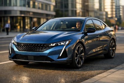 explorez en avant-première les images exclusives de la peugeot 408 restylée et découvrez nos premières impressions au volant de ce modèle revisité.