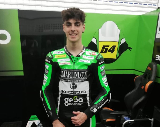 découvrez comment aldeguer vise une place dans le top 10 malgré sa blessure, en surmontant les obstacles pour atteindre ses objectifs.