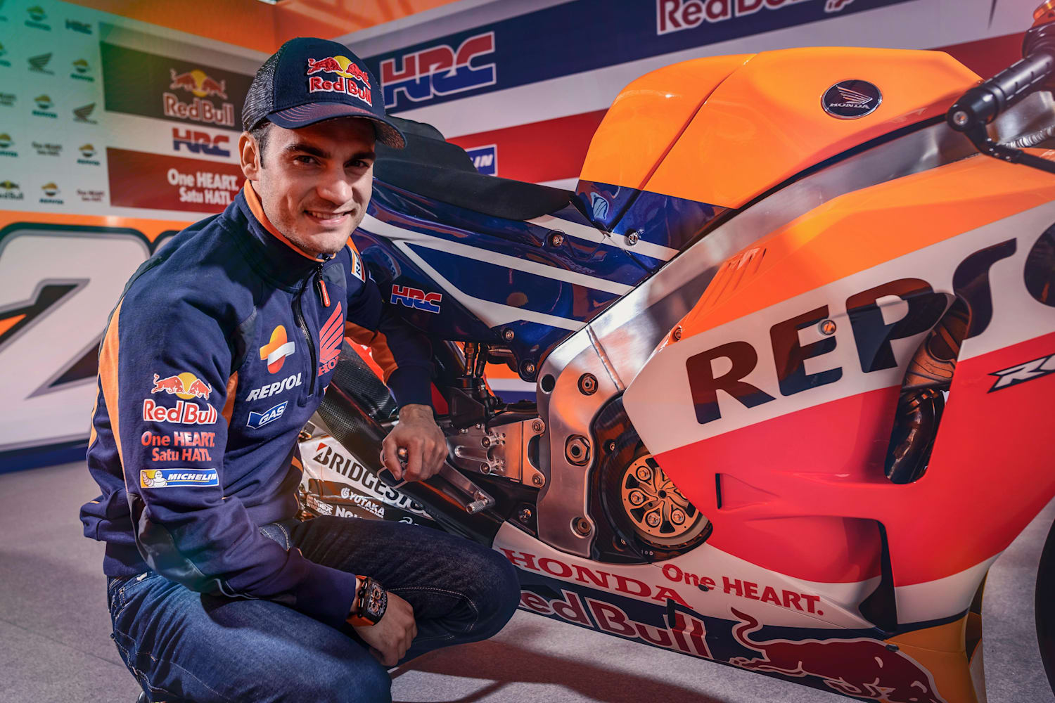 découvrez l'annonce officielle de dani pedrosa qui met fin à sa carrière en motogp, son parcours exceptionnel et son impact sur le championnat.
