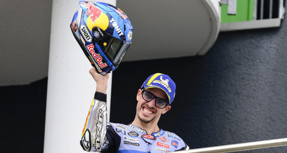 découvrez pourquoi álex márquez doit impérativement capitaliser sur sa progression récente pour renforcer sa position et réussir dans sa carrière.