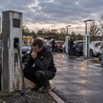 alors que les voitures électriques gagnent du terrain, un pionnier français des bornes de recharge vacille. découvrez les raisons de ses difficultés.