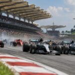 revivez en vidéo le départ du grand prix de bahreïn 2026 à sepang : les mercedes prennent les commandes tandis que les ferrari dégringolent.